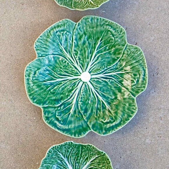 FUN Green Bordallo Pinheiro Cabbage Plate and 2 Salad Bowls Set - Picture 7 of 9
